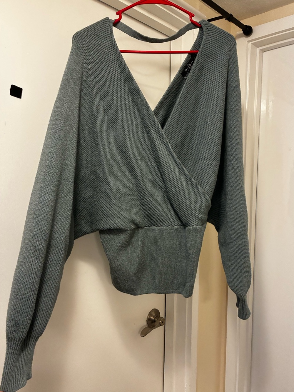 Grey Stretchy V Neck Cropped Sweater With Baggy Sleeves
